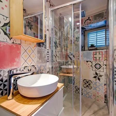 Heritage House Rosallia Holiday home *